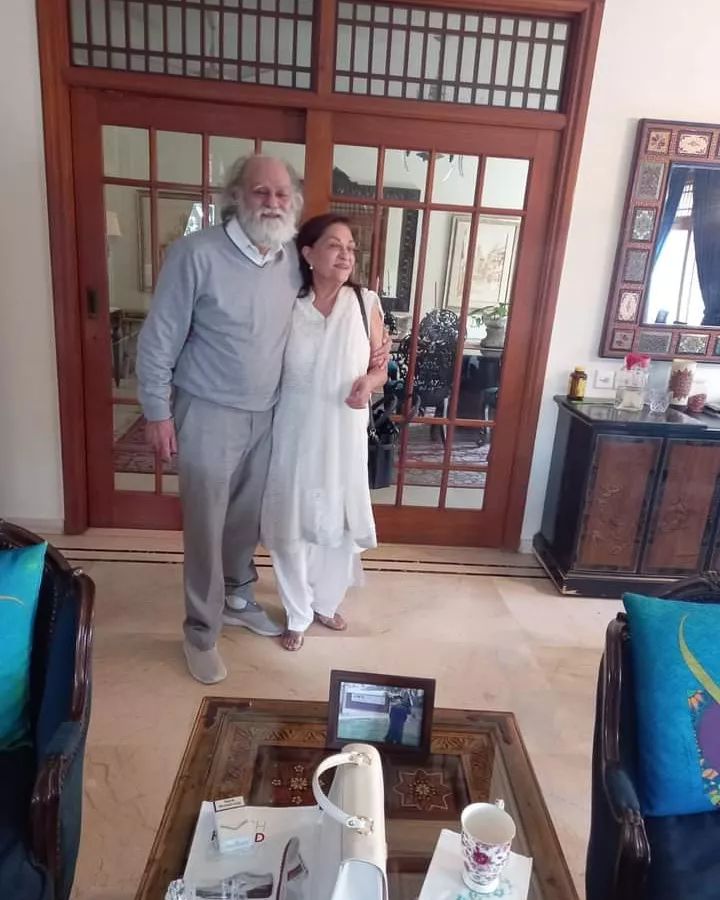 Manzar Sehbai's Social Media Filled With Love For Wife Samina Ahmed