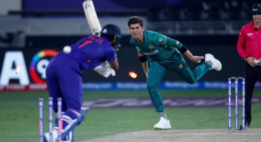 Fans Unhappy With Shaheen Shah Afridi's Elimination from Asia Cup