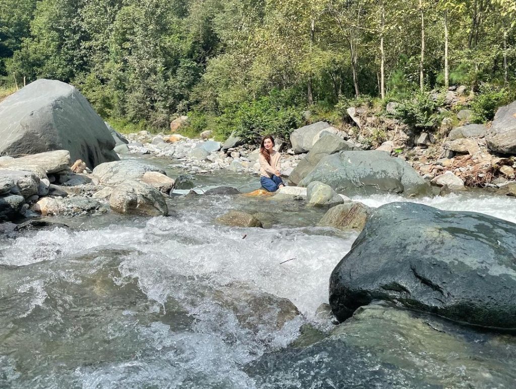 Aisha Khan's Beautiful Family Vacation In Kashmir