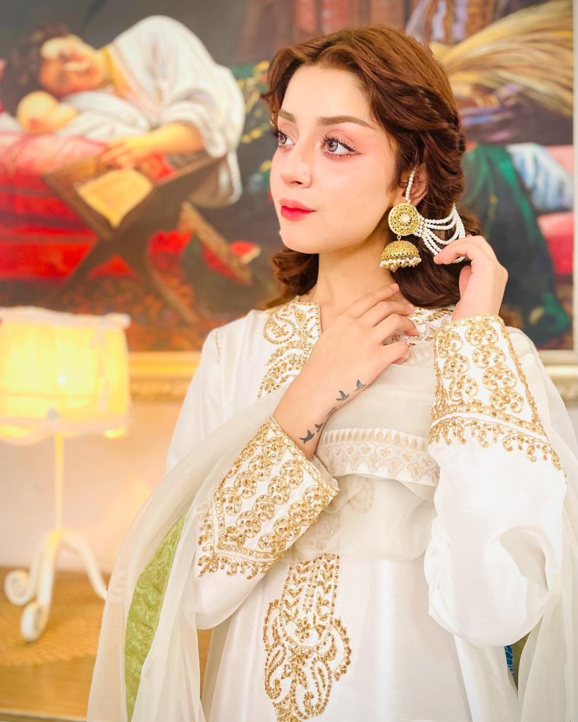 Alizeh Shah's Latest Mesmerizing Eastern Looks