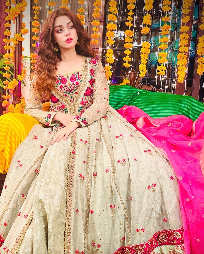 Alizeh Shah's Latest Mesmerizing Eastern Looks