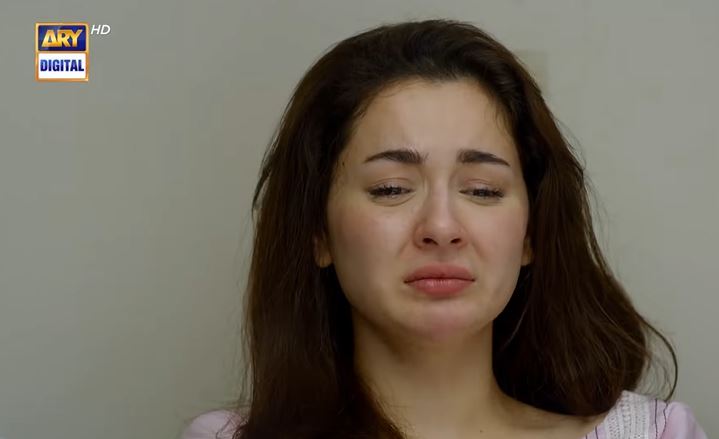 Netizens Praise Hania Aamir For Her Phenomenal Performance In “Mere Humsafar”