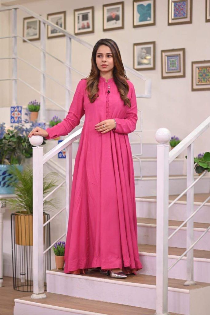 Beena Chaudhry And Hareem Sohail On The Sets Of Good Morning Pakistan