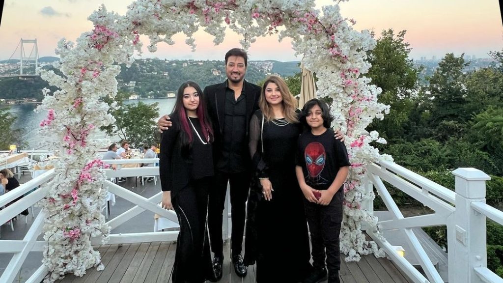 Beautiful Family Pictures Of Javeria Saud And Family From Turkey