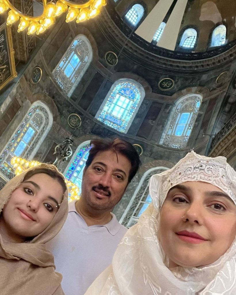 Javeria And Saud Visit Religious Places In Turkey With Kids