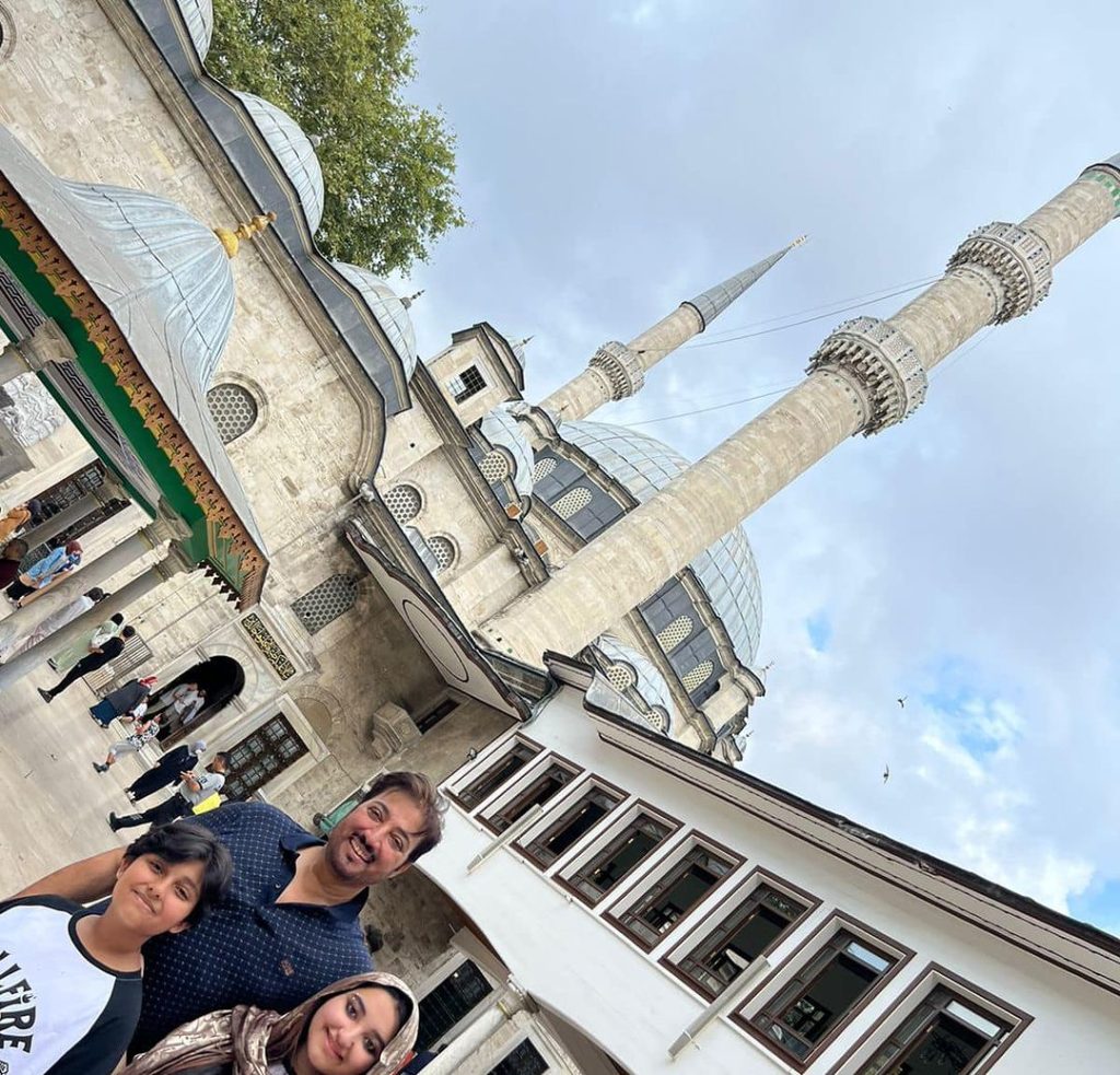 Javeria And Saud Visit Religious Places In Turkey With Kids