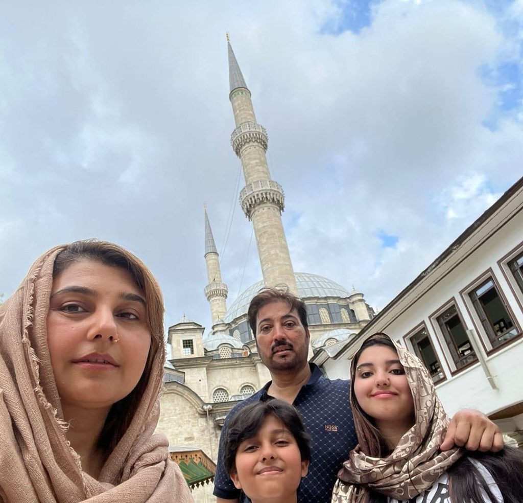 Javeria And Saud Visit Religious Places In Turkey With Kids