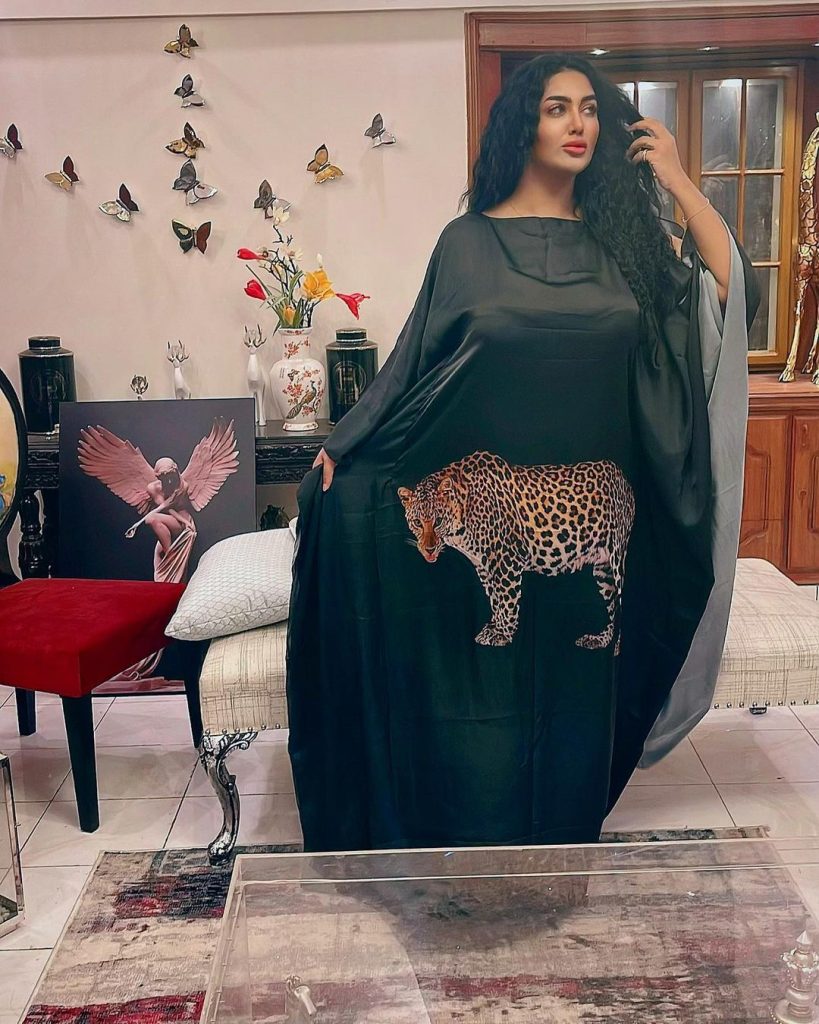 Mathira Makes Surprising Statement About Her Bold Dressing