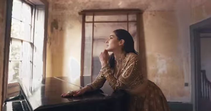 Sara Ali Khan Models For Pakistani Designer Mohsin Naveed Ranjha