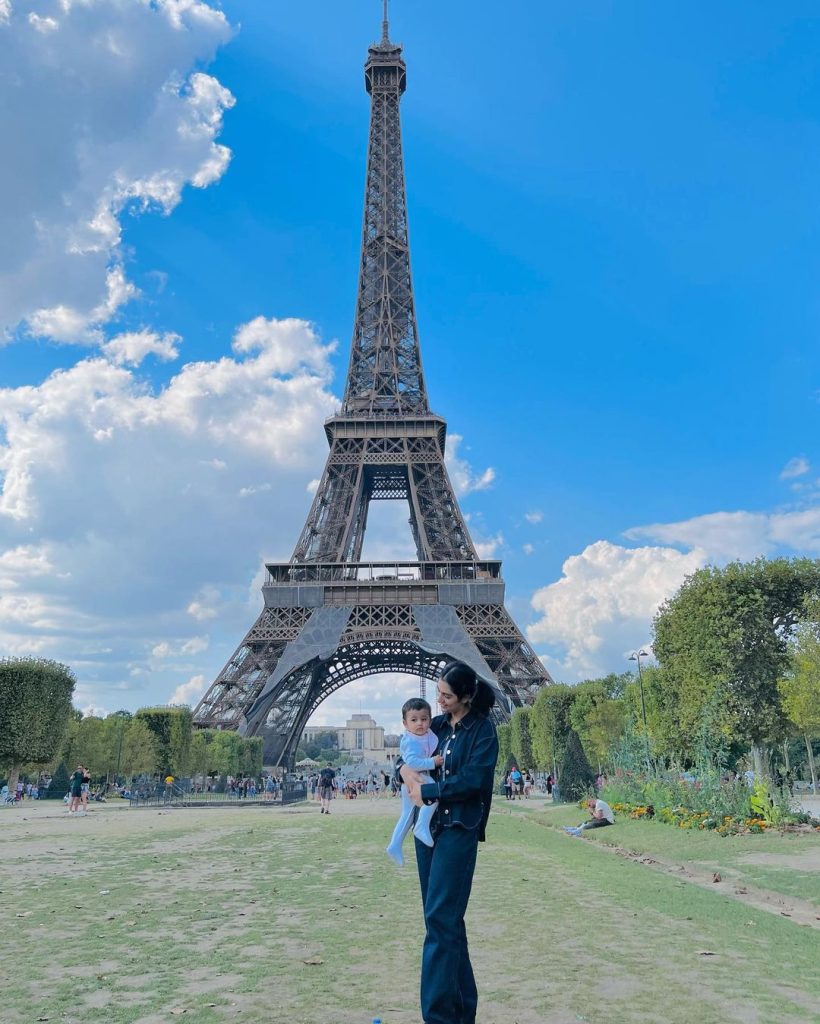 Sarah Khan And Falak Shabir Beautiful Pictures At Eiffel Tower