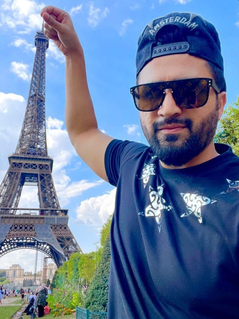 Sarah Khan And Falak Shabir Beautiful Pictures At Eiffel Tower