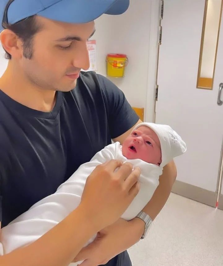 Zara Noor Abbas And Asad Siddiqui Meet Sadaf Shahroz's Baby Girl