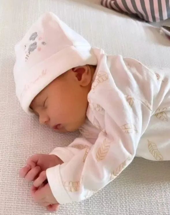 Zara Noor Abbas And Asad Siddiqui Meet Sadaf Shahroz's Baby Girl