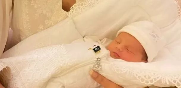Zara Noor Abbas And Asad Siddiqui Meet Sadaf Shahroz's Baby Girl