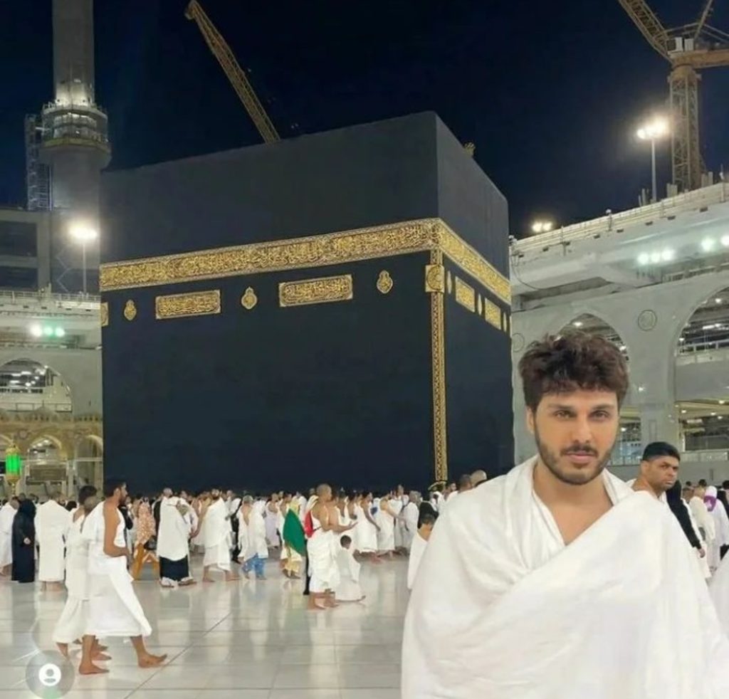 Ahsan Khan Gives a Peek into His Umrah Journey