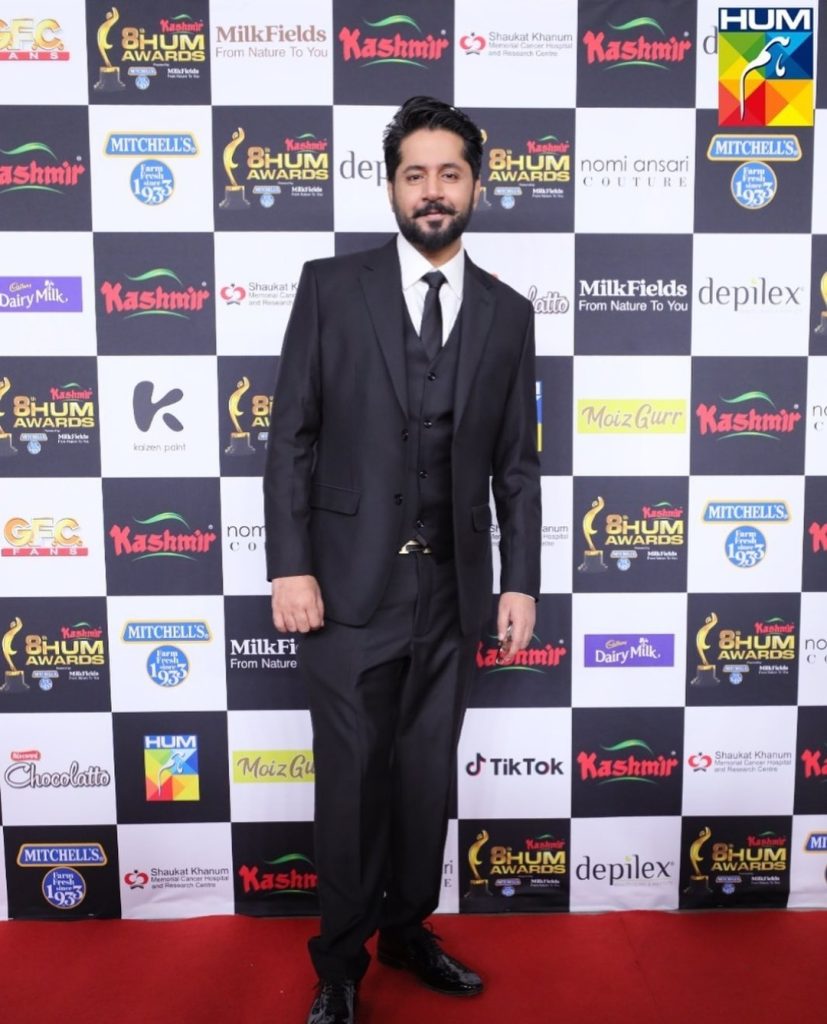 Pakistani Celebrities Pictures From 8th Hum Awards Red Carpet