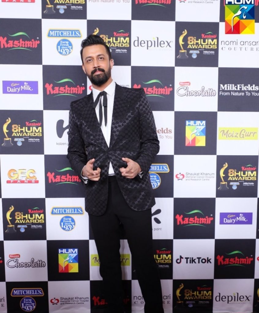 Pakistani Celebrities Pictures From 8th Hum Awards Red Carpet