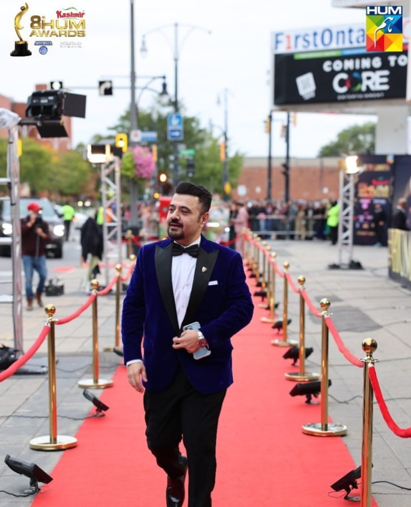 Pakistani Celebrities Pictures From 8th Hum Awards Red Carpet