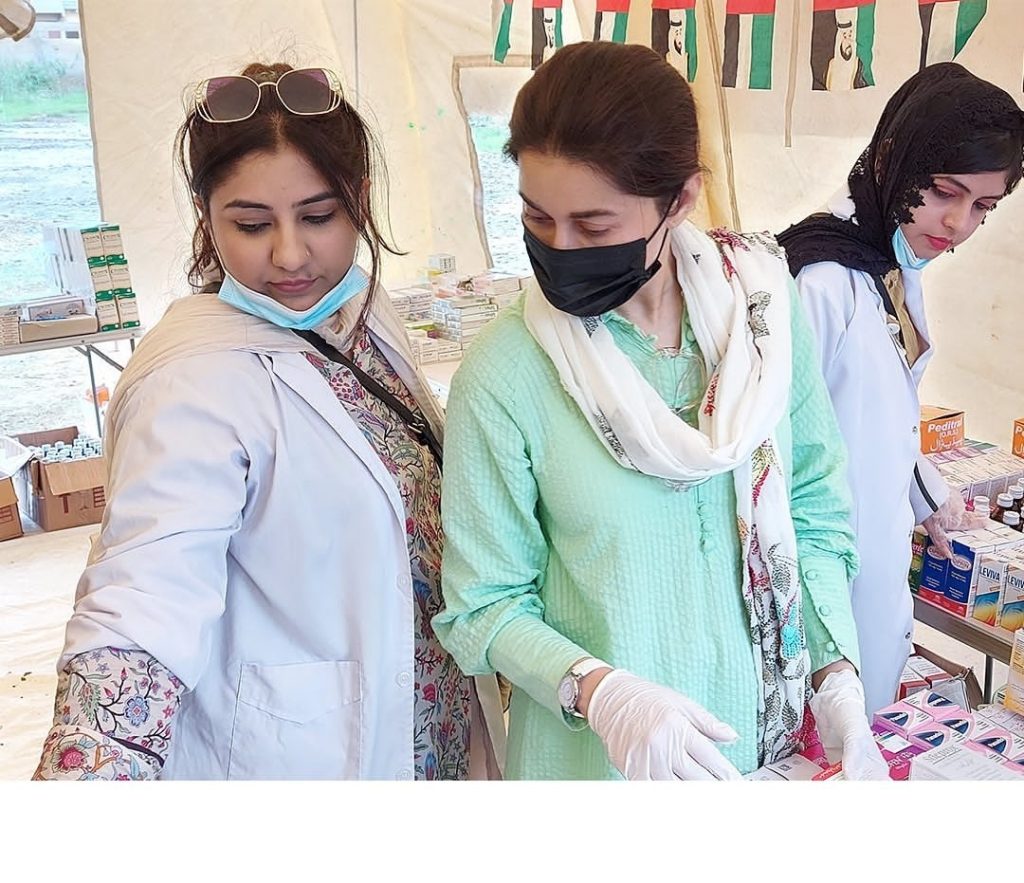 Shaista Lodhi Getting Praise For Joining Medical Camp For Flood Affectees