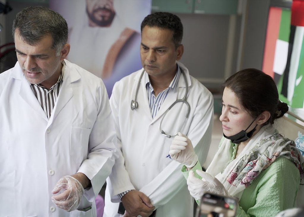 Shaista Lodhi Getting Praise For Joining Medical Camp For Flood Affectees