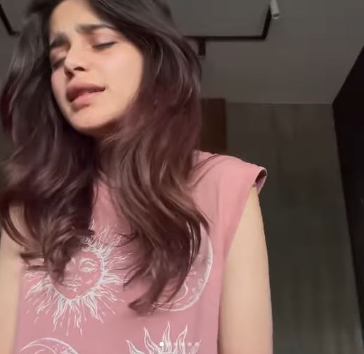 Aima Baig Trolled For Her Version Of ‘Wildest Dream’ By Tailor Swift