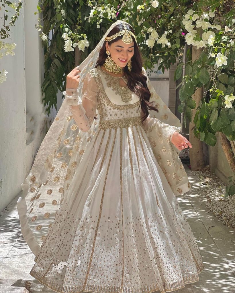 Netizens Unimpressed By Hira Mani's Alia Bhatt Inspired Look