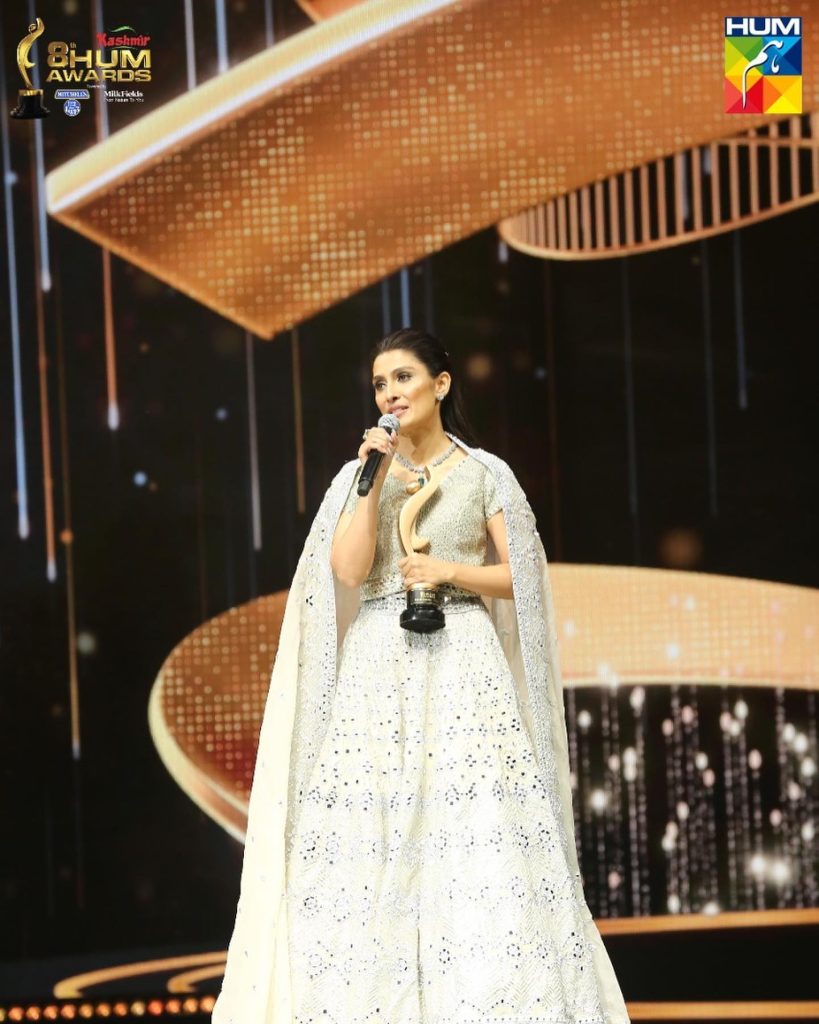 Ayeza Khan’s Indian Designer Dress At HUM Awards Invites Public Criticism