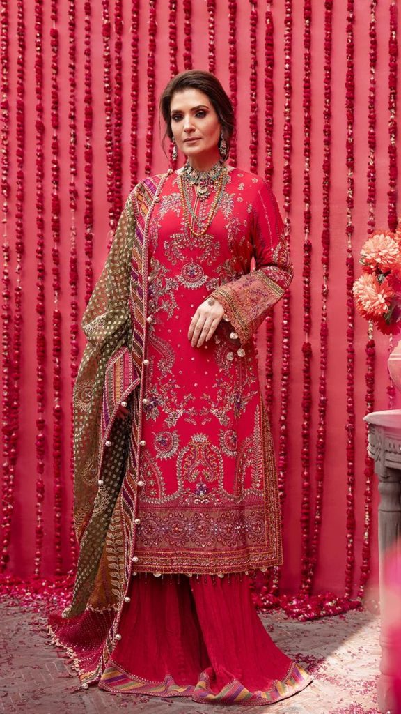 Ayeza Khan And Resham Flaunts Elegance In Nureh’s Latest Festive Edit’22