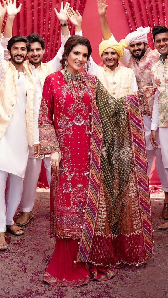 Ayeza Khan And Resham Flaunts Elegance In Nureh’s Latest Festive Edit’22