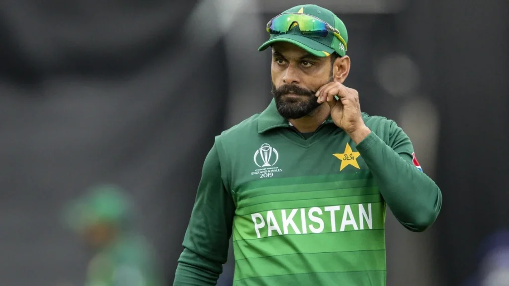 Mohammad Hafeez Performs Umrah With Family