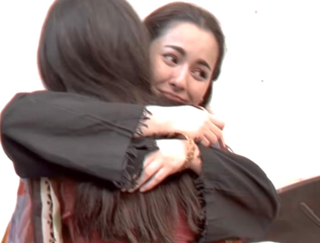 Hania Amir Bids Farewell To Mere Humsafar In Most Beautiful Way