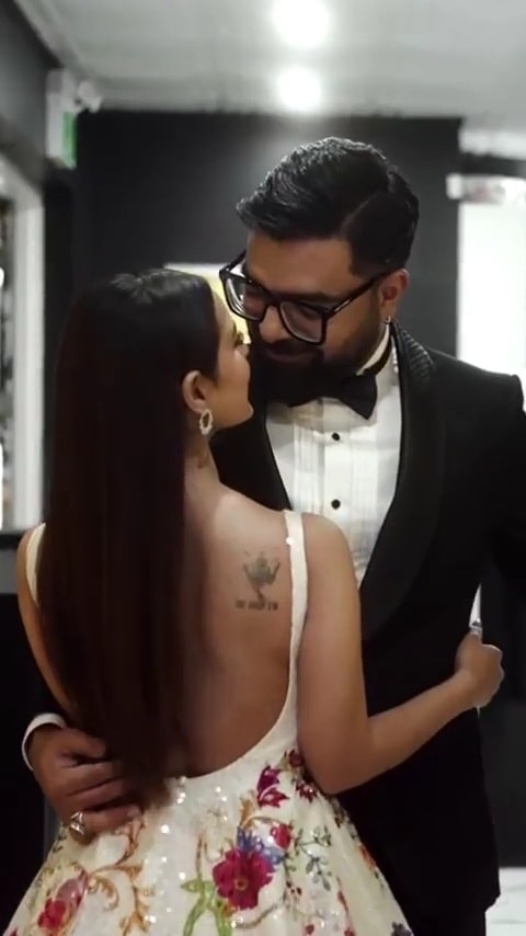 Iqra Aziz And Yasir Hussain’s Couple Shoot At HUM Awards Invites Backlash