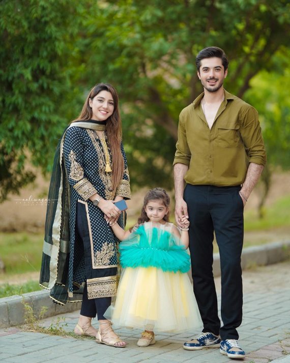 Junaid Jamshed Niazi's Latest Adorable Family Portraits | Reviewit.pk