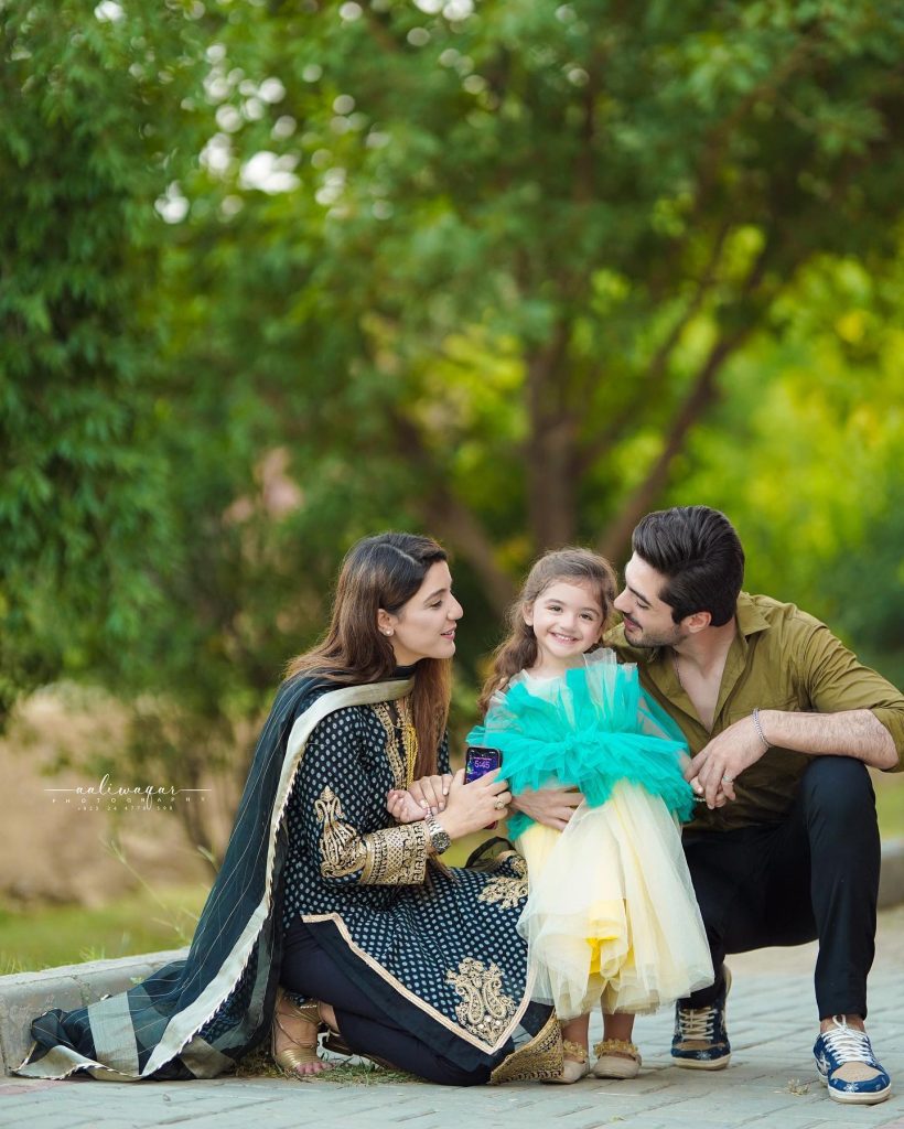 Junaid Jamshed Niazi's Latest Adorable Family Portraits