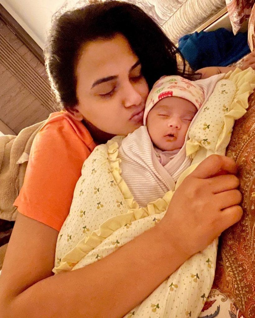 Kiran Tabeir’s Latest Adorable Clicks With Her Newly Born Daughter