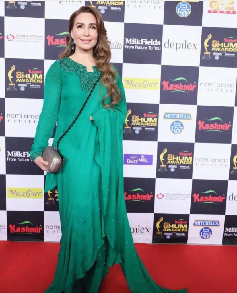 Mahira Khan's Bodyguard Disrespects Reema Khan