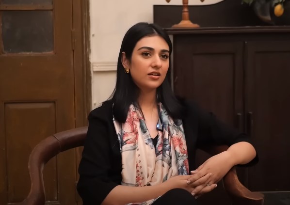 Sarah Khan Replies To Those Who Call Her A Show Off