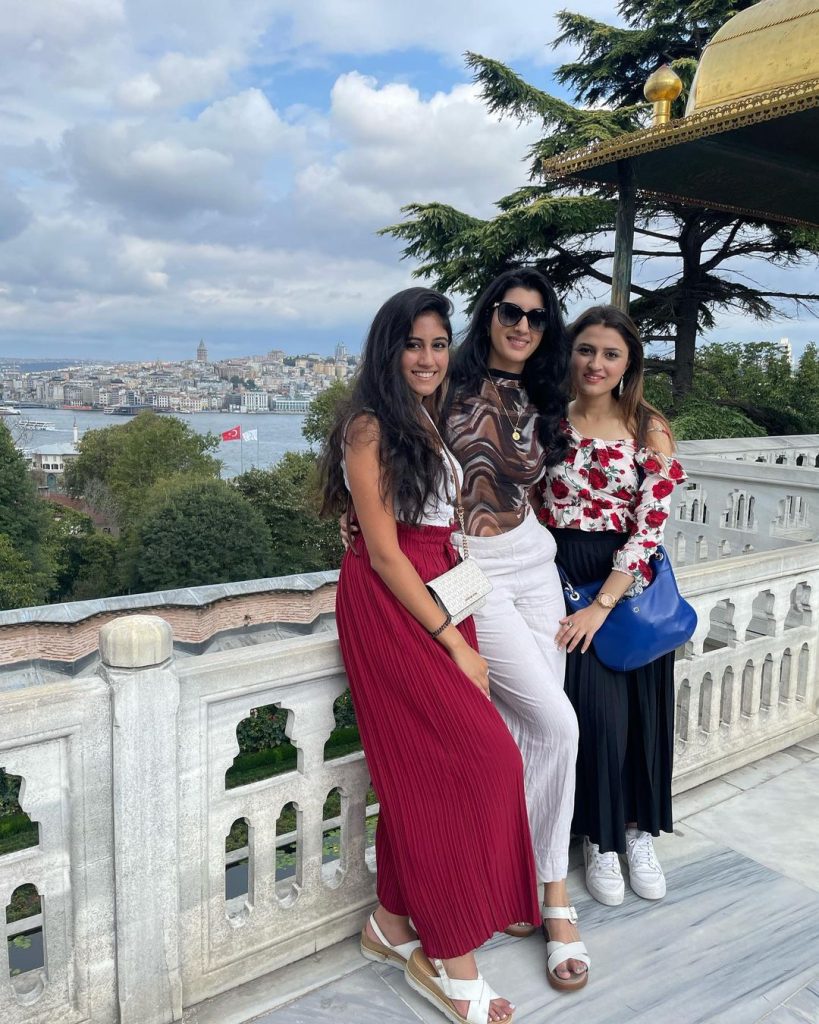 Badshah Begum Fame Tanya Hussain Enjoying Vacations In Turkey
