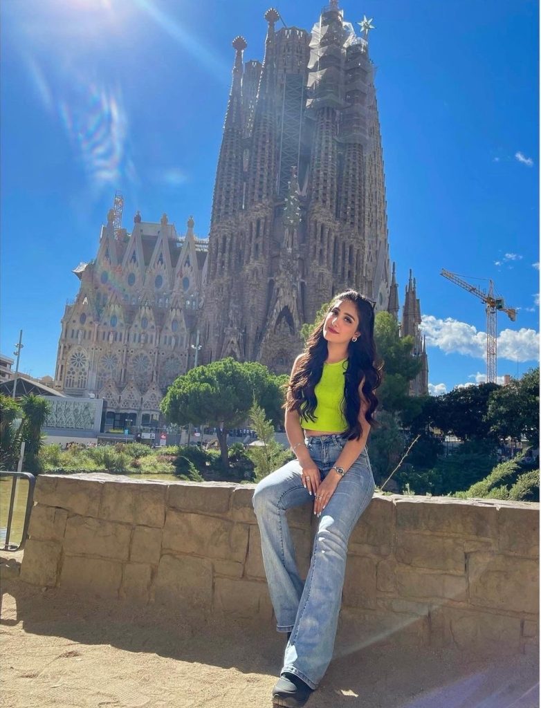 Actress Aiza Awan Vacationing in Barcelona, Spain