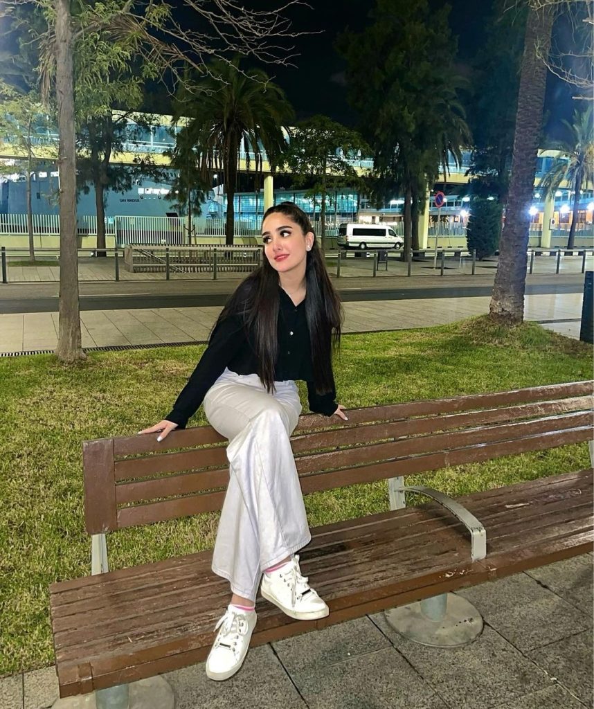 Actress Aiza Awan Vacationing in Barcelona, Spain