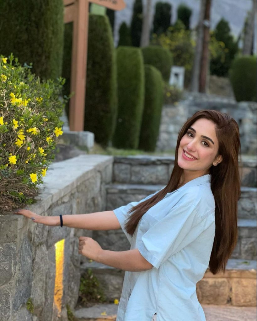 Actress Aiza Awan Vacationing in Barcelona, Spain