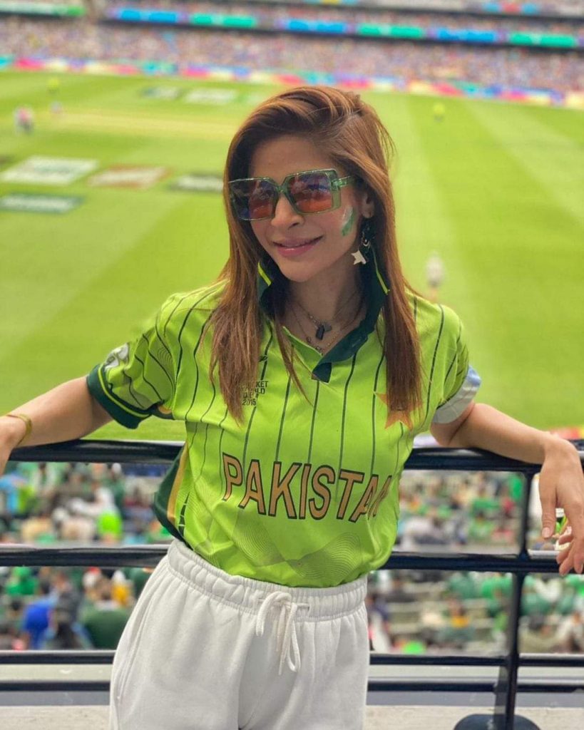 Ayesha Omar Shares Her Pictures From Melbourne Trip