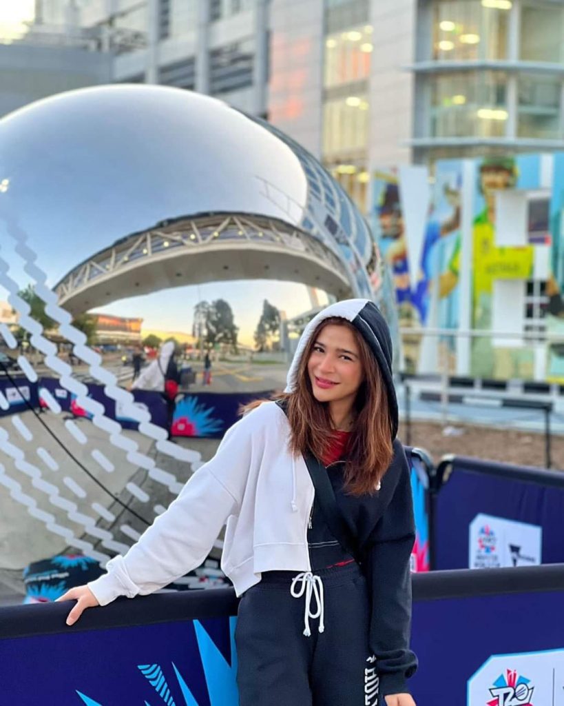 Ayesha Omar Shares Her Pictures From Melbourne Trip