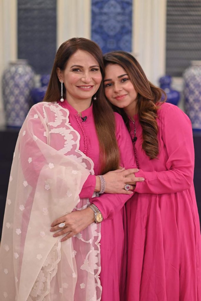 Siyani Famed Beena Chaudhary With Her Daughter Hareem Sohail