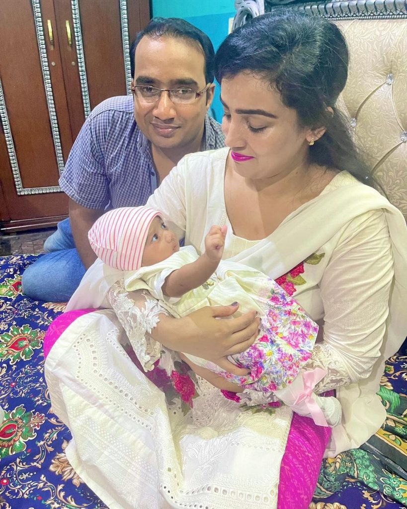 Kiran Tabeir Shares New Adorable Pictures With Daughter & Family