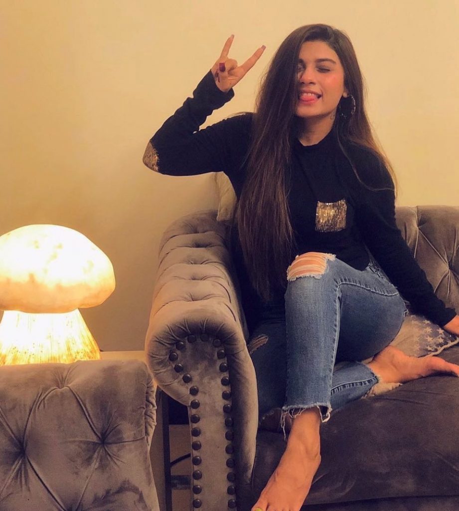 Mahi Baloch's Adorable Pictures from Dinner with Friends