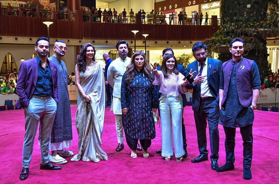 Mahira Khan Saree Look For Maula Jatt Doha Premiere Invites Heavy Criticism