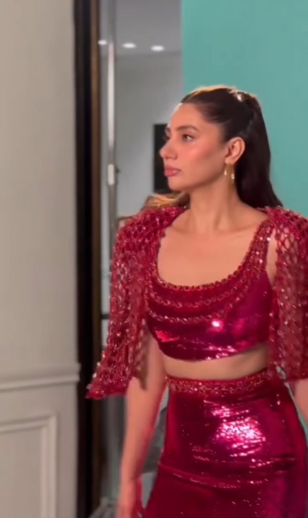 Mahira Khan's Over The Top Dance Trolled on Maula Jatt Premiere