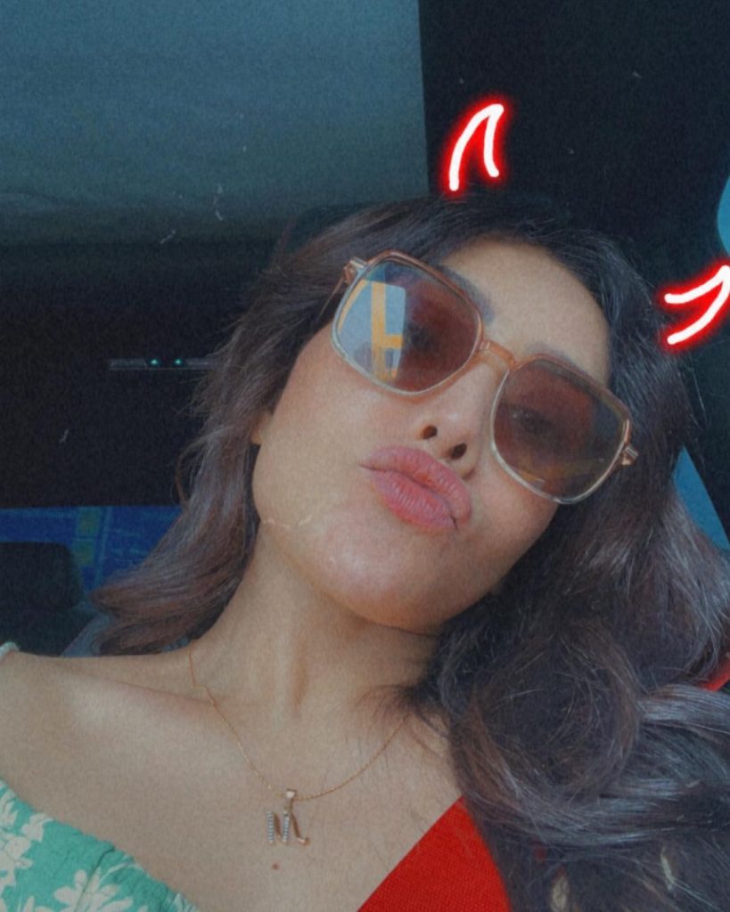 Maira Khan Treats Fans With Adorable New Pictures