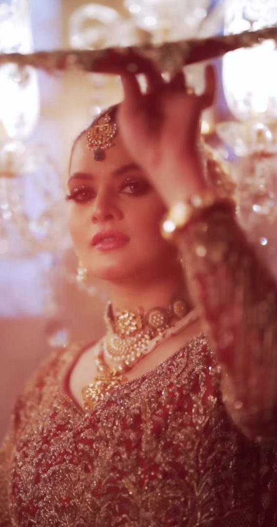 Minal Khan Looks Extremely Gorgeous in Latest Bridal Shoot